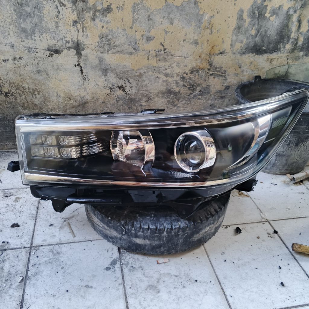 headlamp Innova venturer original