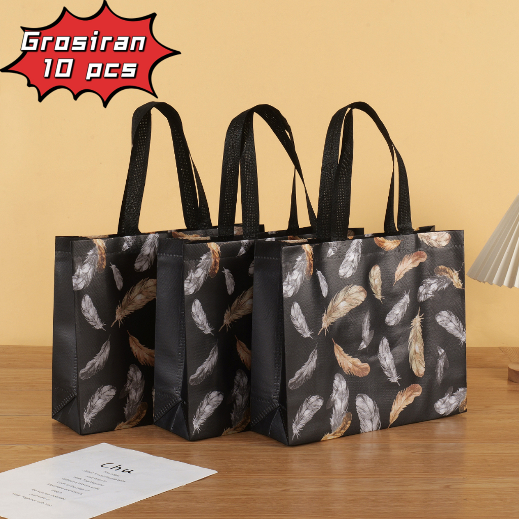 

Grosiran Tas Koper 10pcs-Tas hamper - Goodie bag - Tas Belanja - Tas Souvenir - Tas Kado - Tas Jinjing - Tas Lipat-Kantong Belanja - Souvenir - Shopping bag - Spoundbond - Tote Bag - Tas Wanita - Tas Murah - Tas Belanja Murah - Tebal dan Kuat