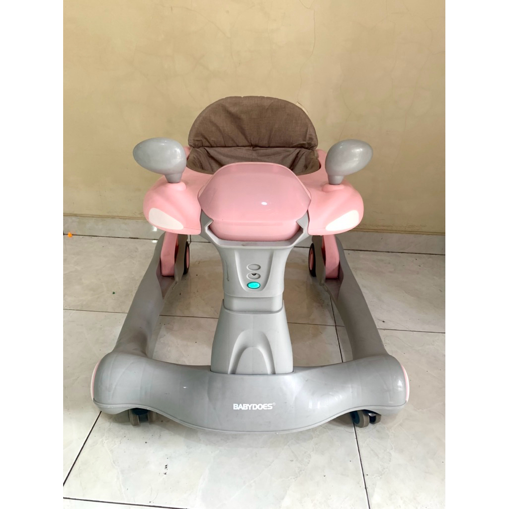 Preloved Baby walker Babydoes