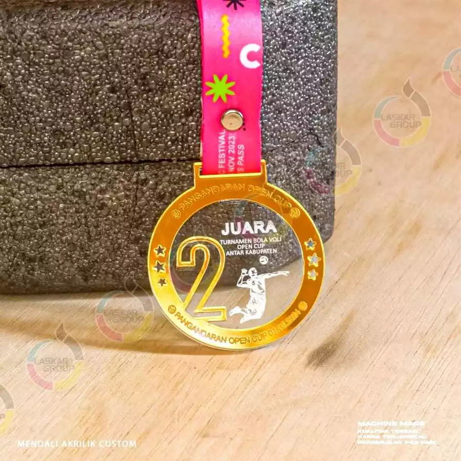 

frree design !!!medali tali custom ,mendali akrilk,custom penghargaan