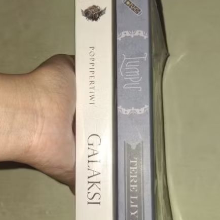 

preloved LUMPU dan GALAKSI