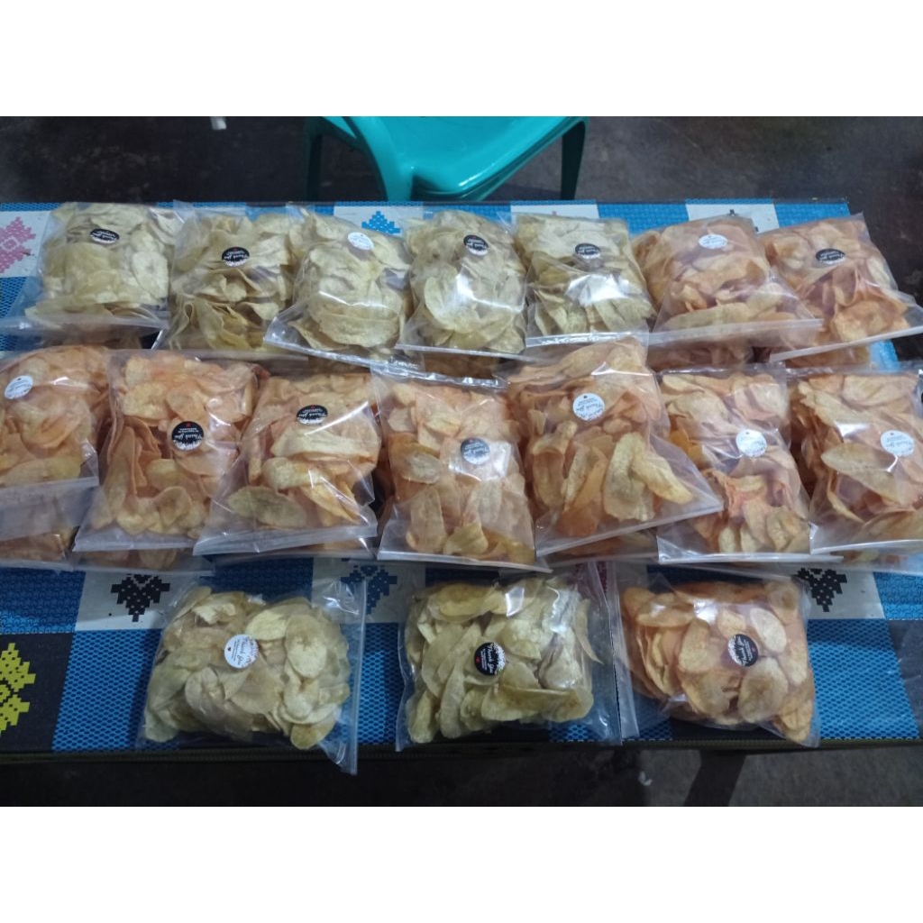 

kripik pisang original asin dan balado