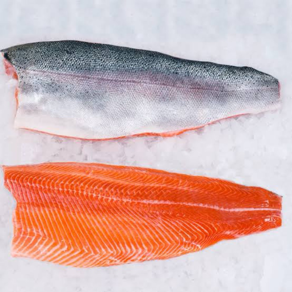

Salmon sashimi grade @whole