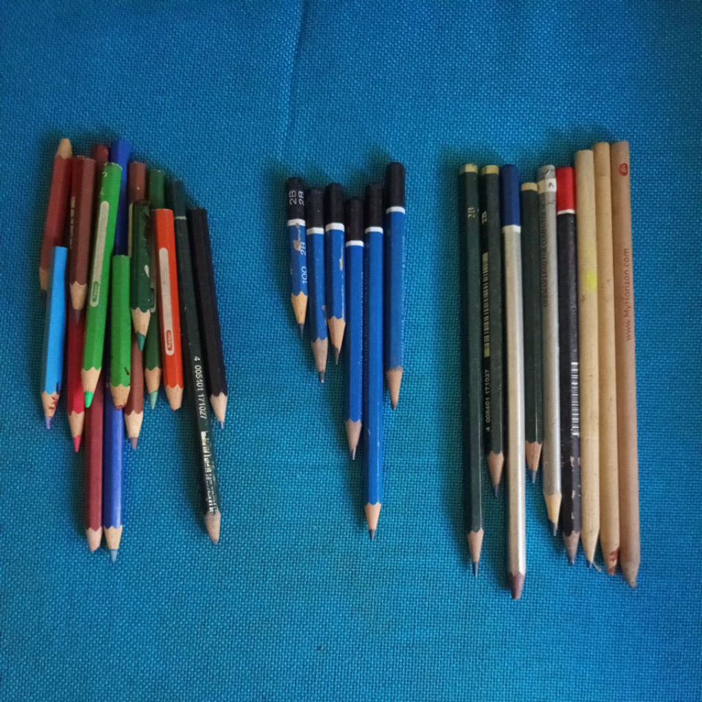 

jual borongan pensil warna/pensil 2B/pensil bekas