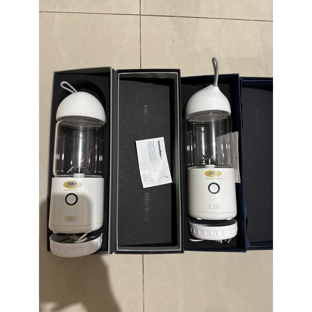 (BCA Prioritas) Portable Blender complete with box