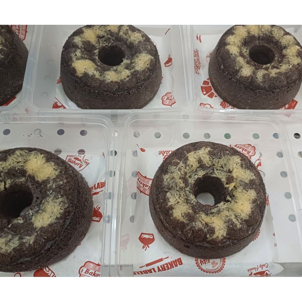 

Bolu Ketan Hitam Keju Lumer