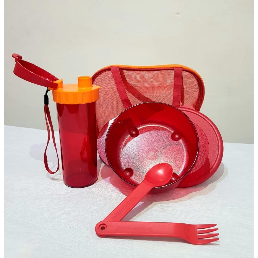 Tupperware Set (tumbler, tempat makan, sendok, garpu, tas)