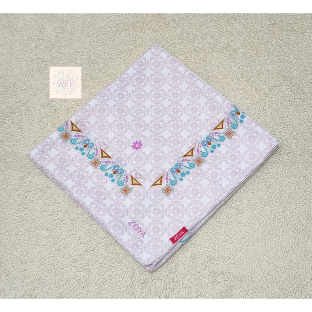 Zoya • Dauky • Elzatta - Hijab Motif Segiempat - Preloved