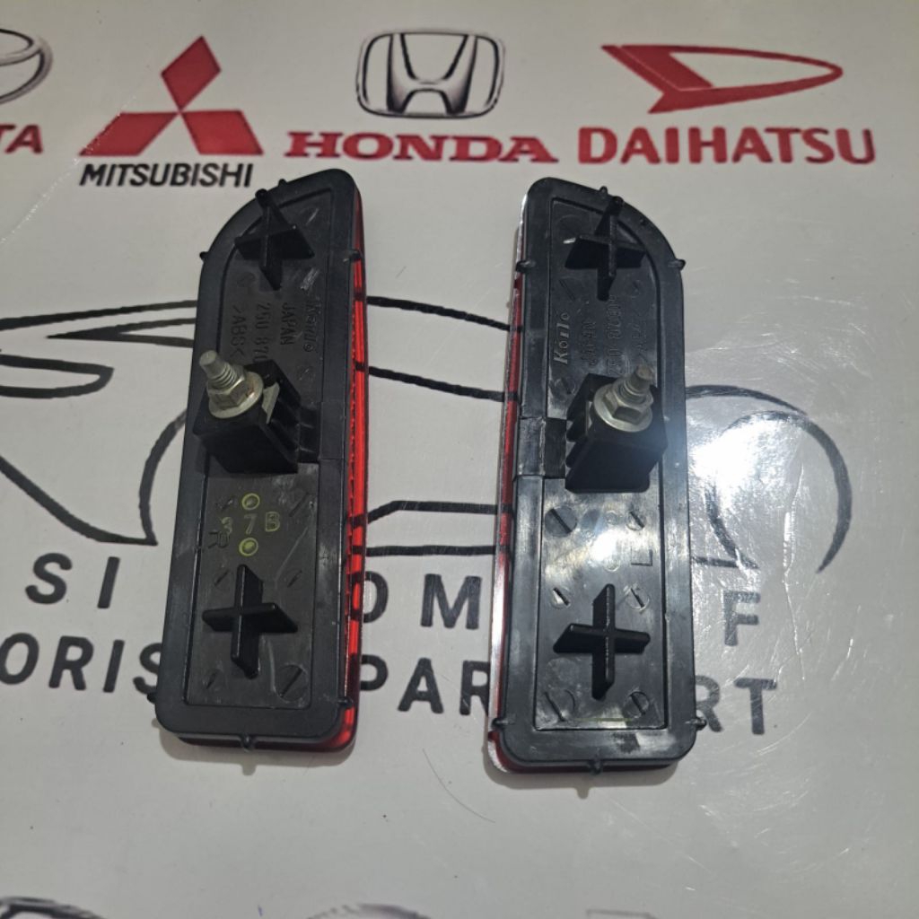 LAMPU REFLEKTOR MATA KUCING MOBIL UNIVERSAL ORI