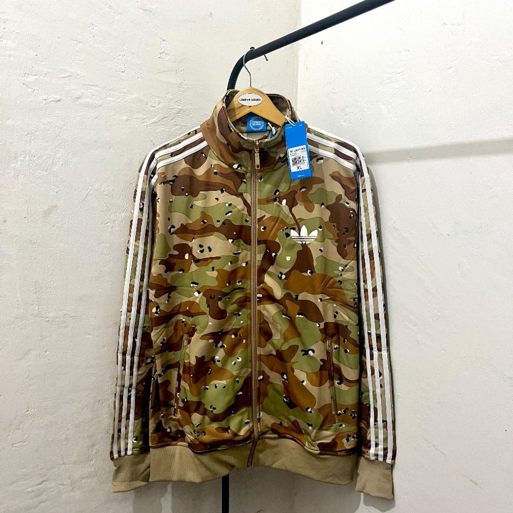 TRACKTOP ADIDAS FIREBIRD CAMO BNWT