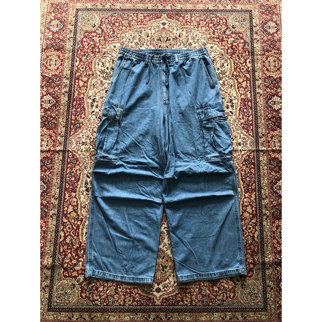 Celana Gu denim super wide cargo balloon pants HG080
