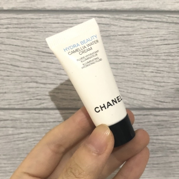 CHanel Camellia Water Cream Illuminating Hydrating Fluid 5ml