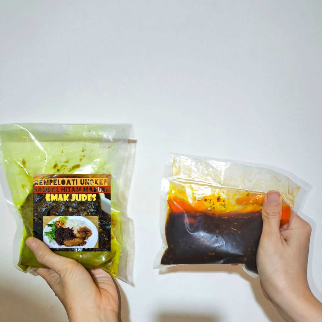 

AYAM UNGKEP SAMBAL HITAM MADURA EMAK JUDES