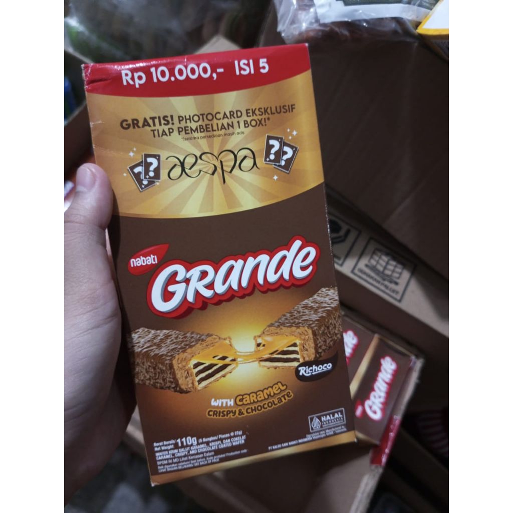 

GRANDE WAFER NABATI X AESPA