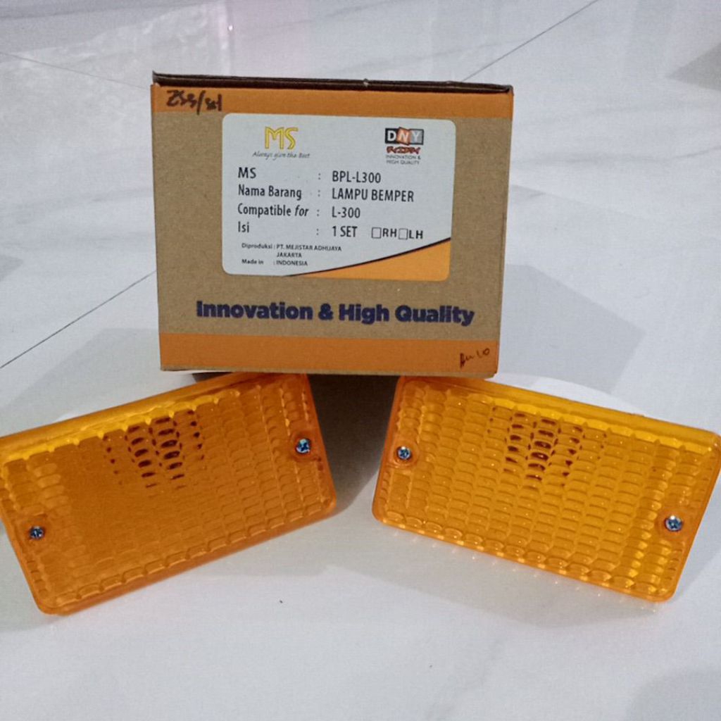 Lampu Bemper L300