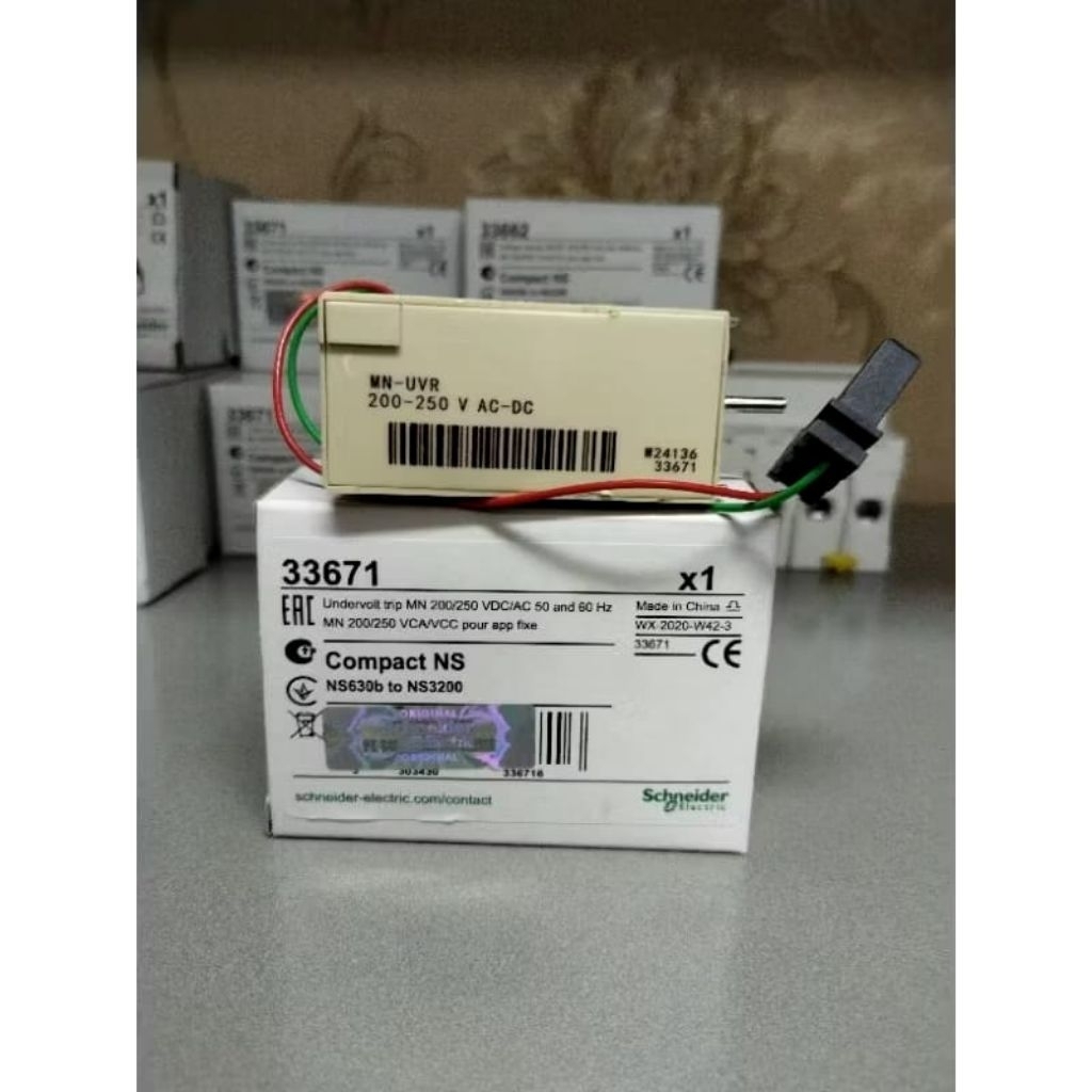UVT MN-UVR SCHNEIDER 33671 220V
