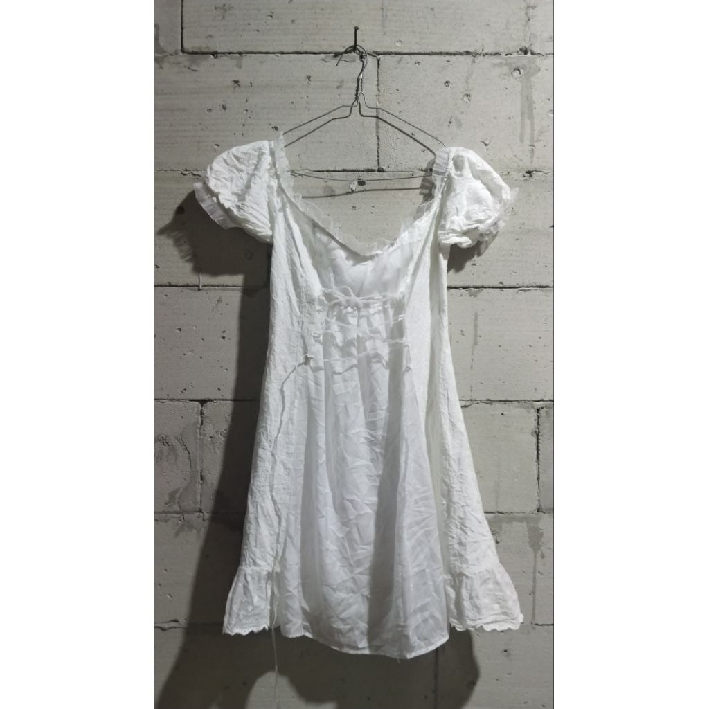 DRESS MIDI PUTIH POLOS