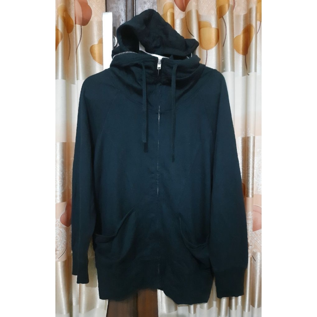 Hoodie brand Codes Combine Hitam pekat