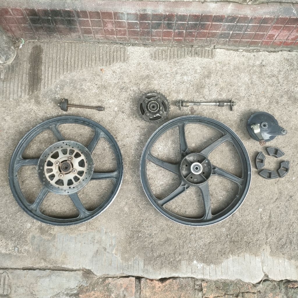 Velg Racing Depan belakang Yamaha Jupiter Z Jupiter CW