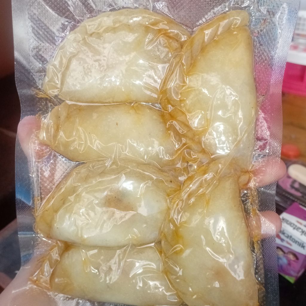 

CIRENG ISI AYAM SUWIR PEDAS