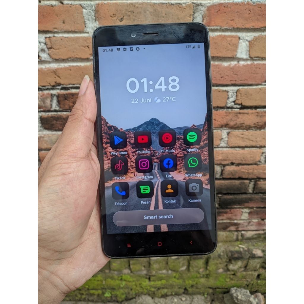 REDMI NOTE 2 - RAM 2GB/32GB - HP SUDAH CUSTOM ROM - BISA DIPAKAI