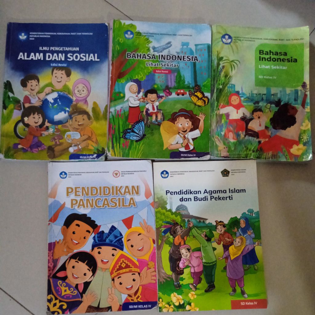BUKU PELAJARAN SD KELAS 4 KURIKULUM MERDEKA 2023 / IPS BAHASA INDONESIA PKN AGAMA MATEMATIKA IPA SD 