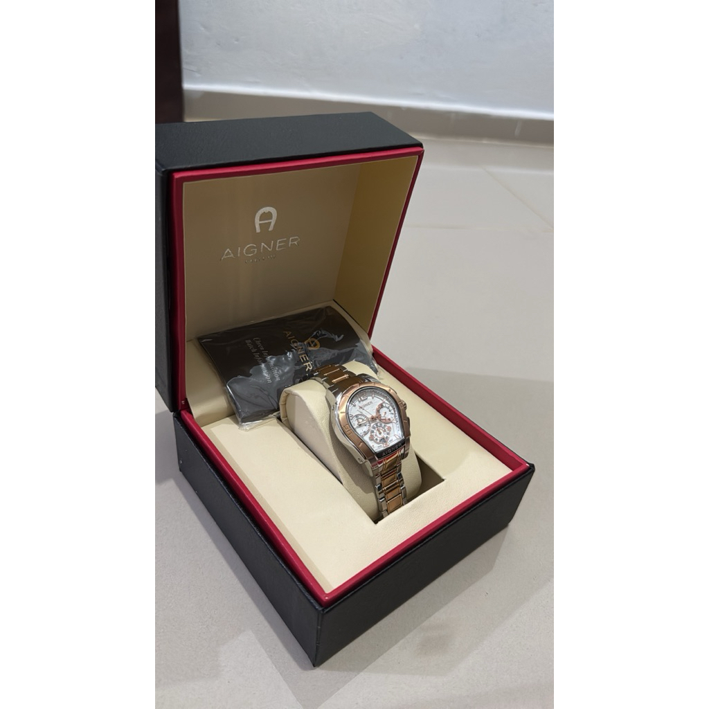JAM SECOND WANITA AIGNER PALERMO FULLSET