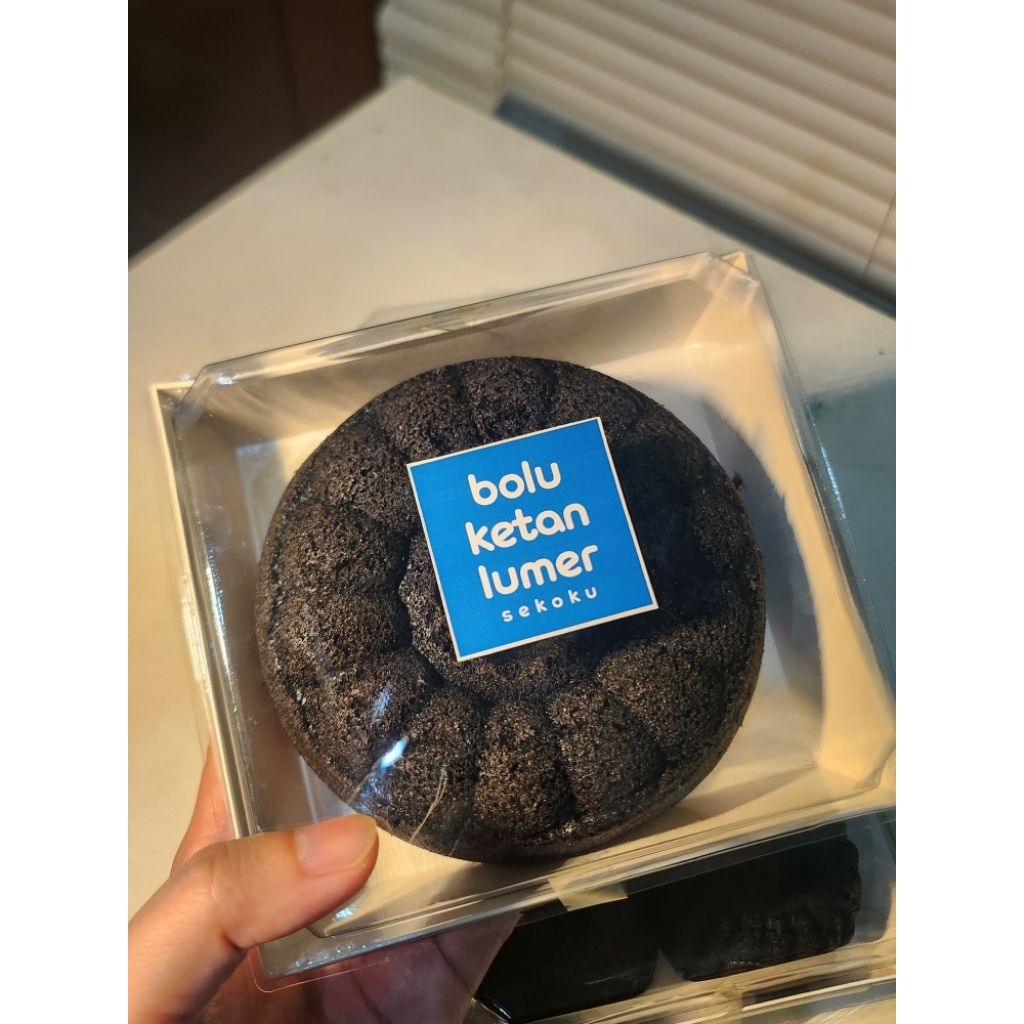 

Bolu Ketan Item Keju Lumer 13cm