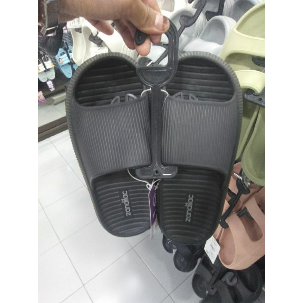 B SANDAL KARET SELOP PEREMPUAN ZANDILAC 2025