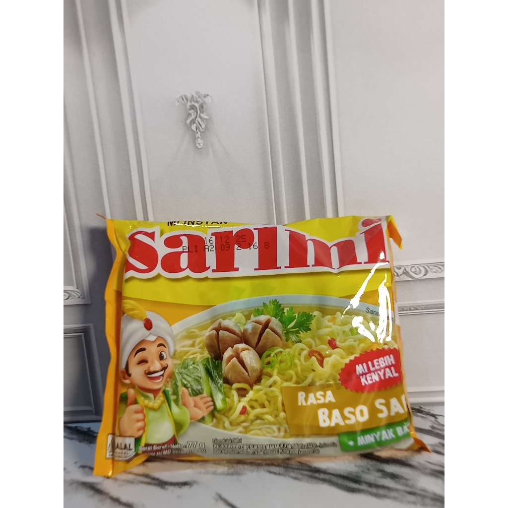 

Mie Instan Merk Sarimi Rasa Baso Sapi