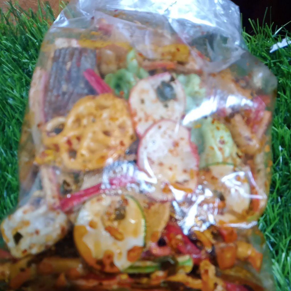 

seblak mix pedas daun jeruk purut 500g