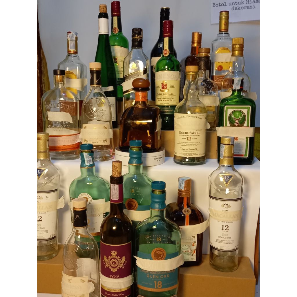 botol antik /botol dekorasi / botol hiasan dinding/ botol pajangan
