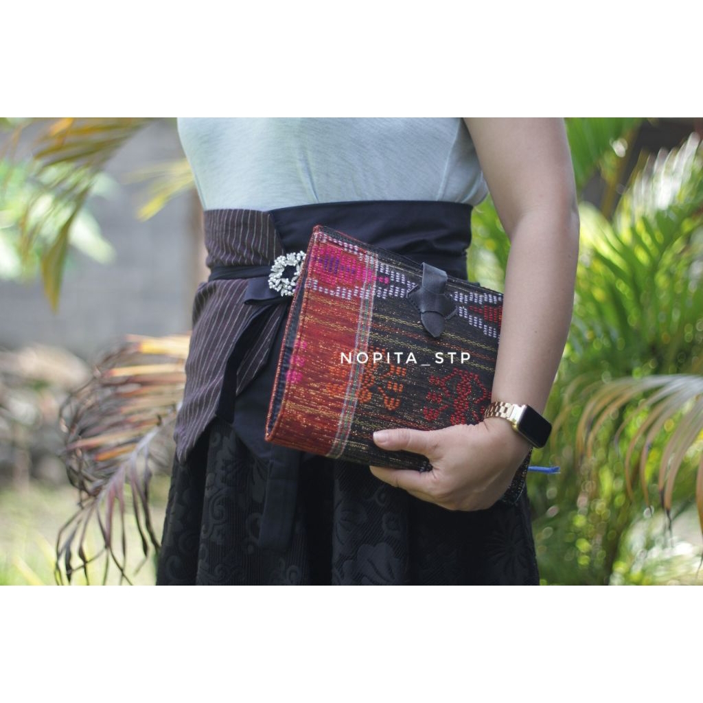 

Cover Agenda/Binder Tenun Ulos Batak (A5) Brand:Nopita_Stp