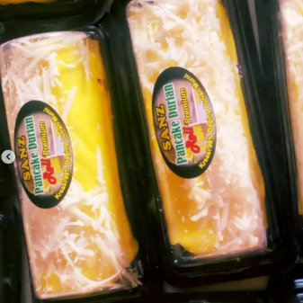 

PANCAKE DURIAN ROLL MINI