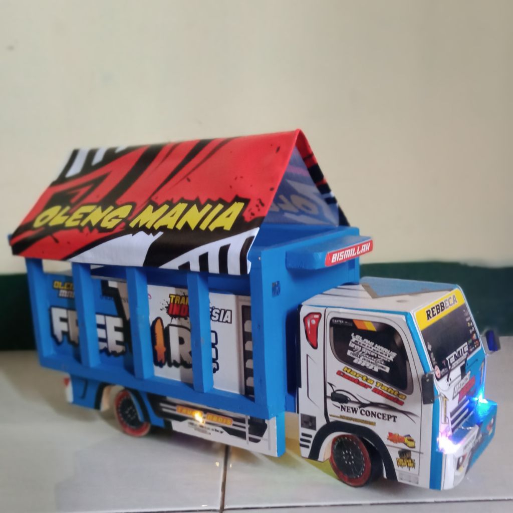PROMO miniatur truk oleng kayu free fire