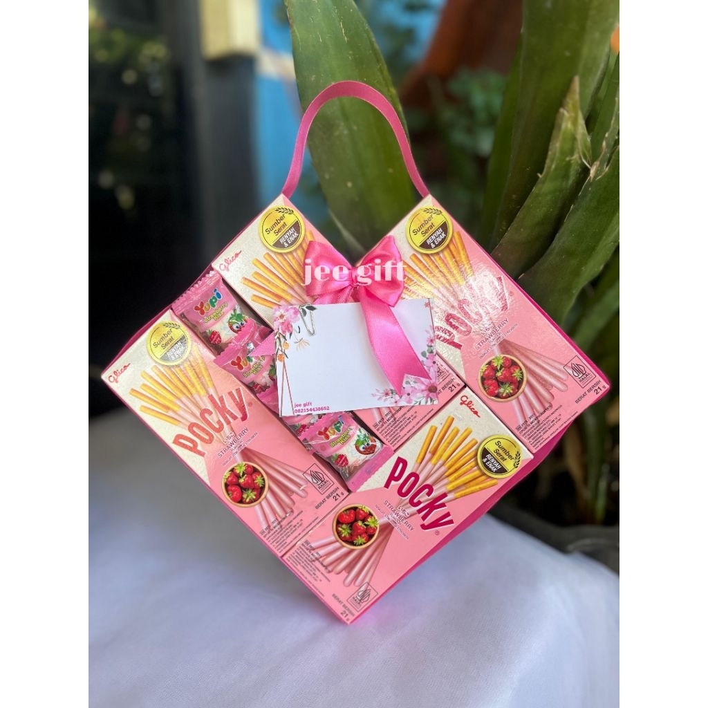 

READY Pocky love +Yupi hampers /hadiah ultah/wisuda/anniversary/hampers/hadiah/kado pernikahan, hari ibu, hari guru dll