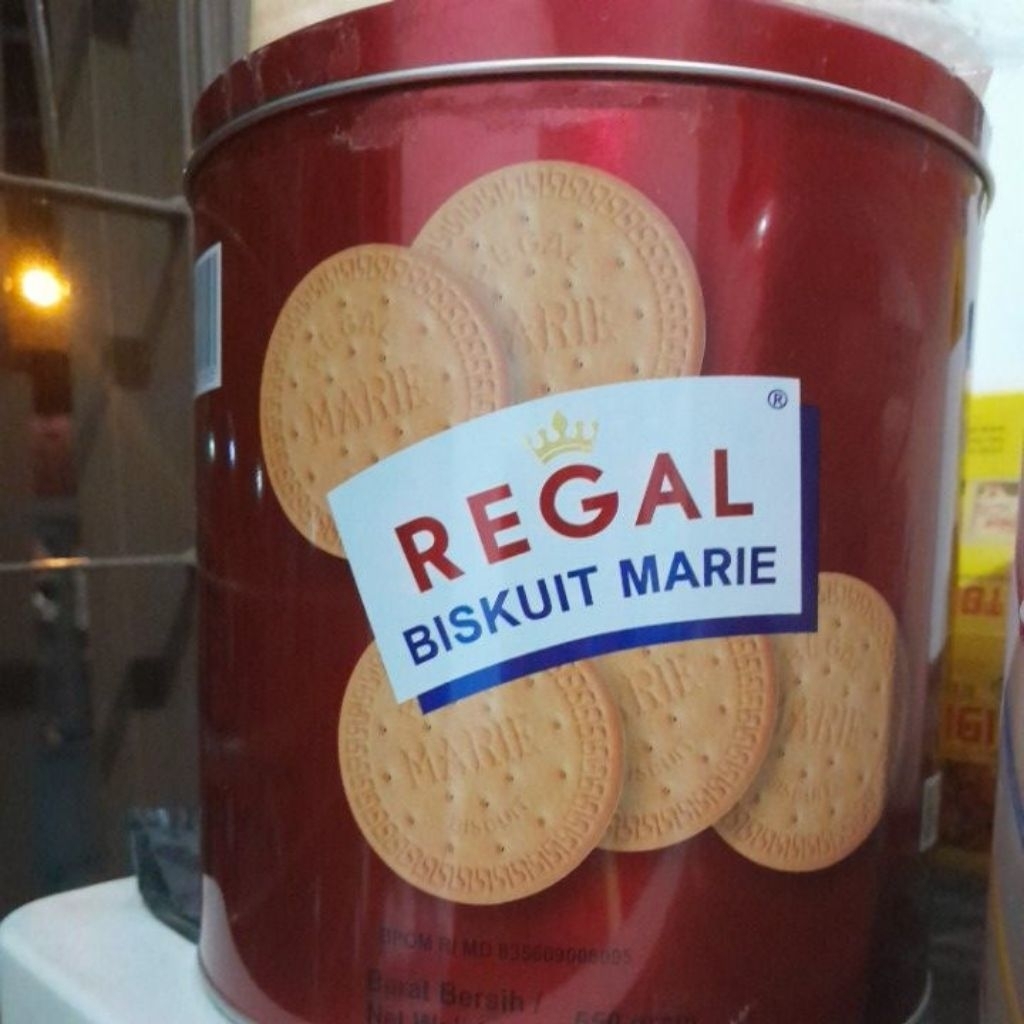 

Kaleng Bekas Regal Biskuit Marie