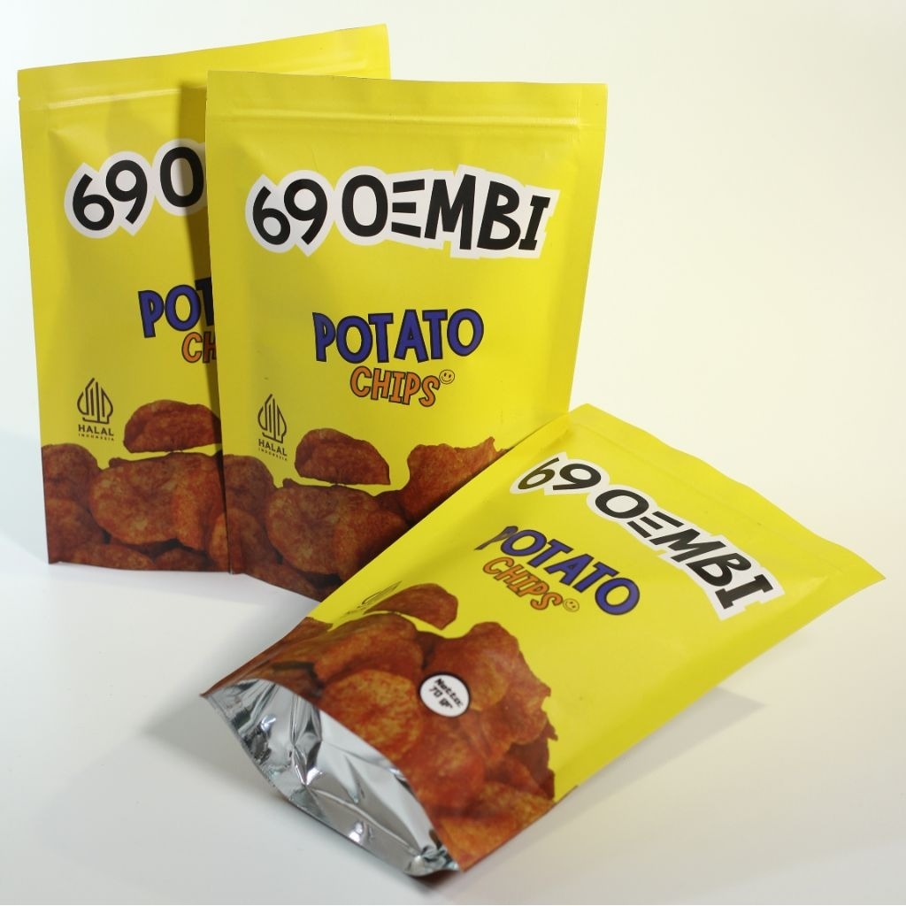 

69 Oembi Keripik Kentang 70gr [Varian Rasa Blackpepper] Potato Chips Tanpa Bahan Pengawet 3 Pcs