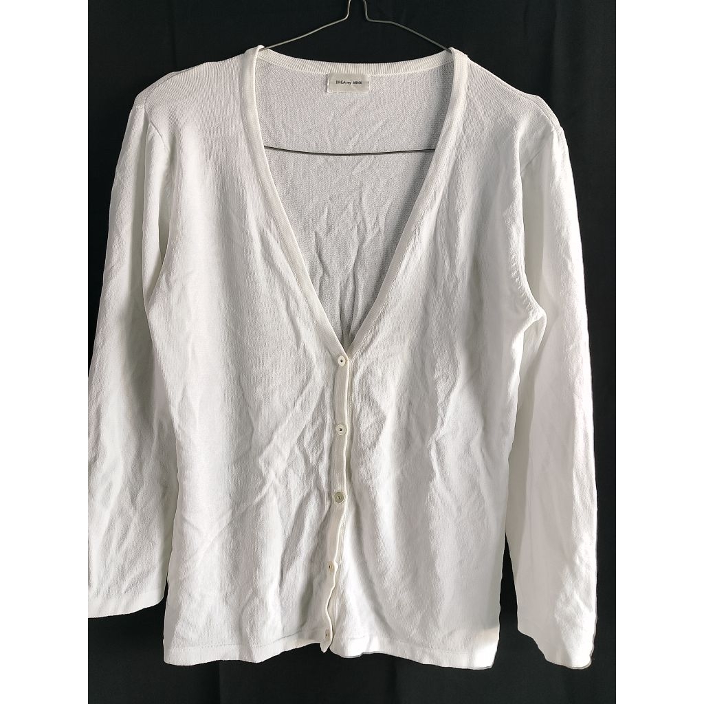 Cardigan wanita warna putih