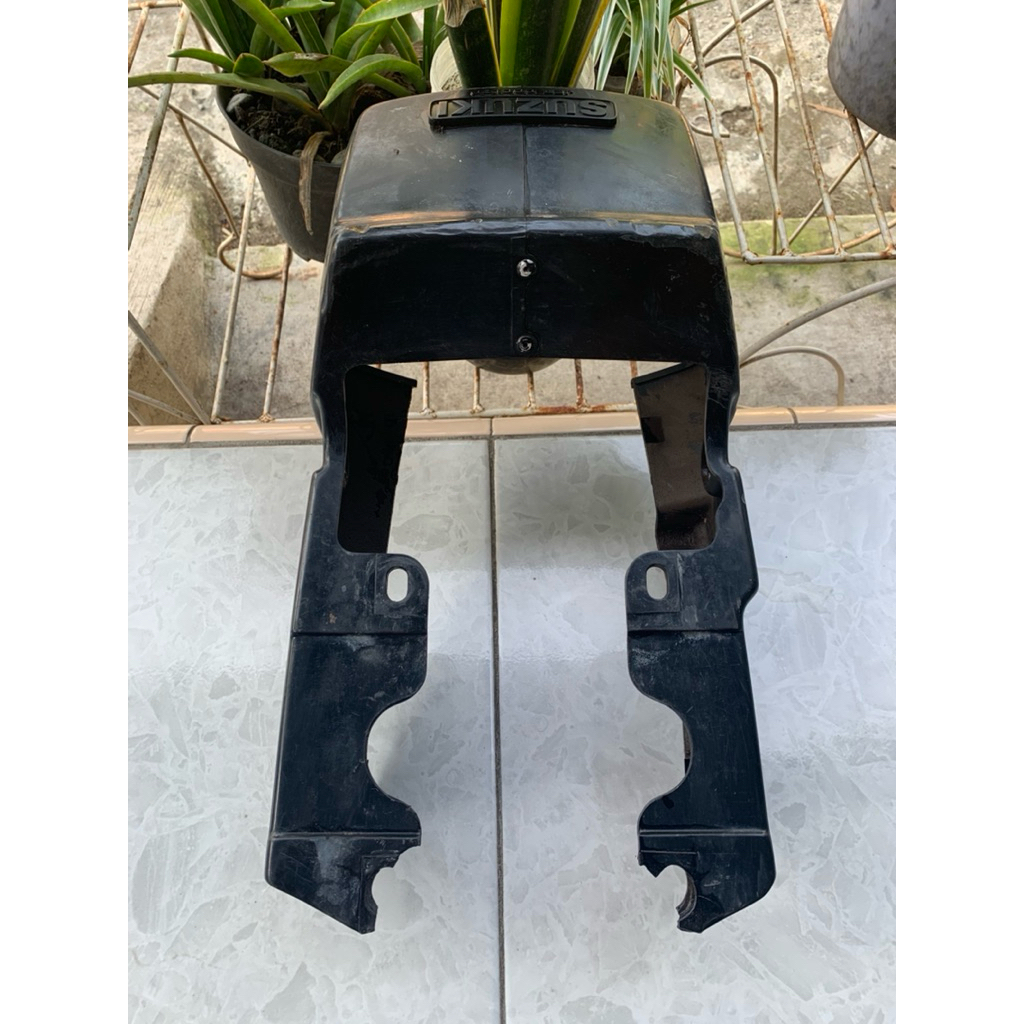 cover tail buntut bodi belakang rc100 bravo tempong samping belakang suzuki rc100 bravo rc80 origina