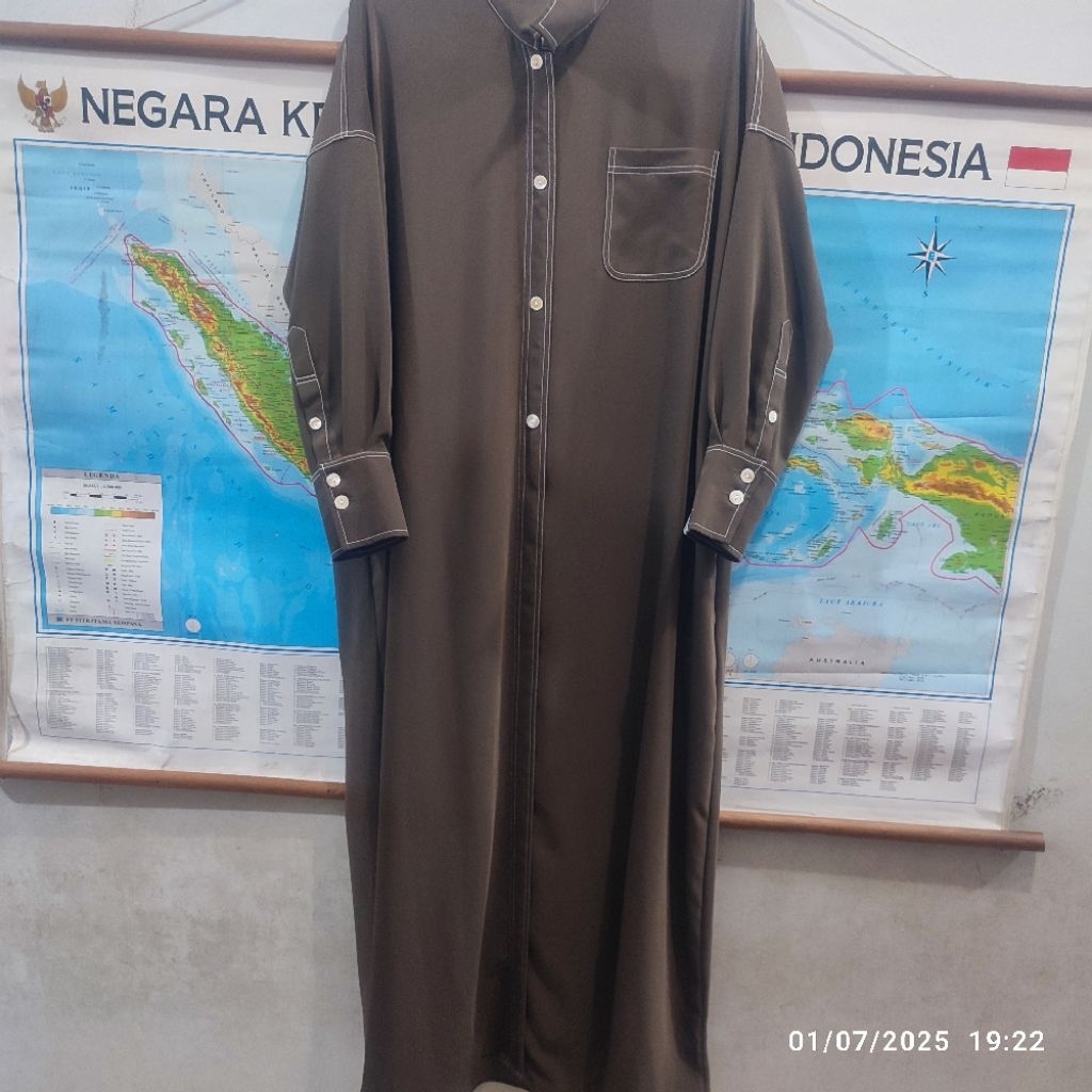 PL Kemejabaya elmadina ukuran M warna carafe satu set dengan jilbab AM ukuran L nahan mina, in syaa 