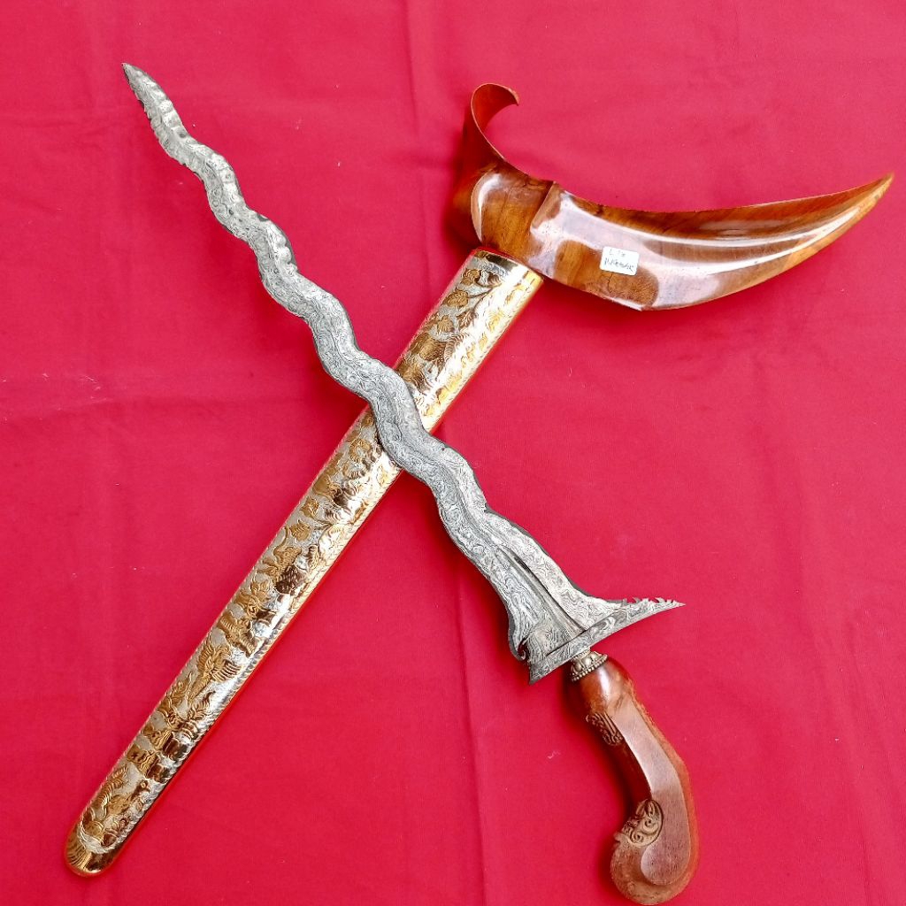 Koleksi Dapur Sengkelat Luk 13 Pamor Pendaringan Kebak Tangguh Mataram PB