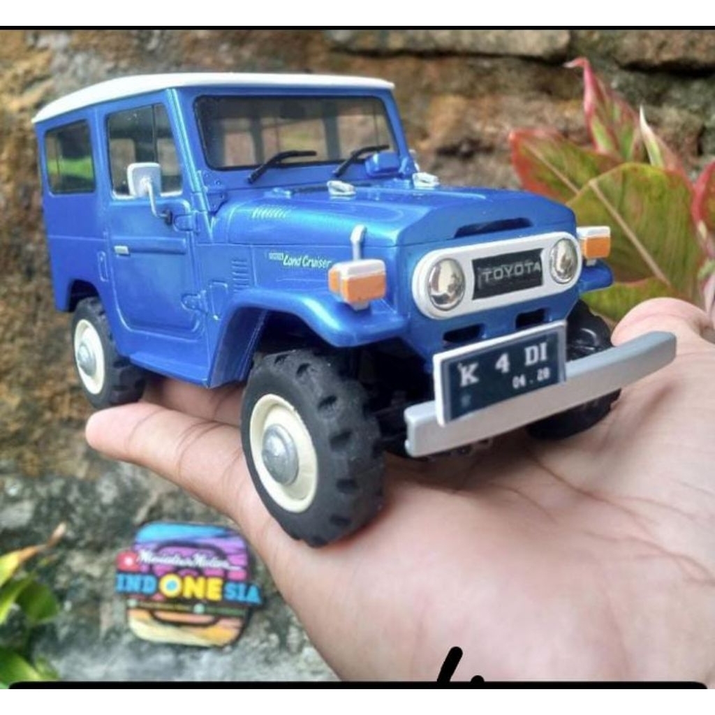 Diecast miniatur mobil TOYOTA HARDTOP FJ400 1980 Skala 1:24 Handmade