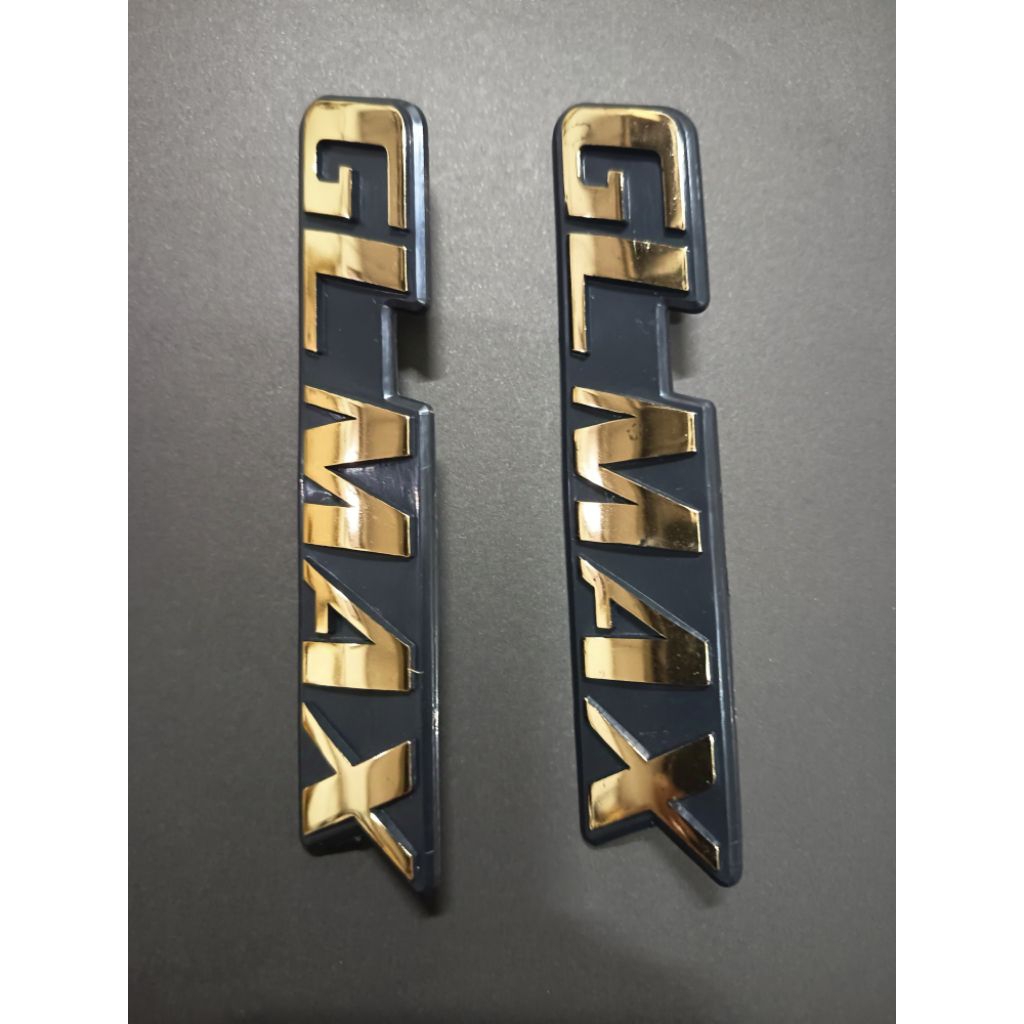 EMBLEM TUTUP ACCU GL MAX KW2 KONDISI 95%