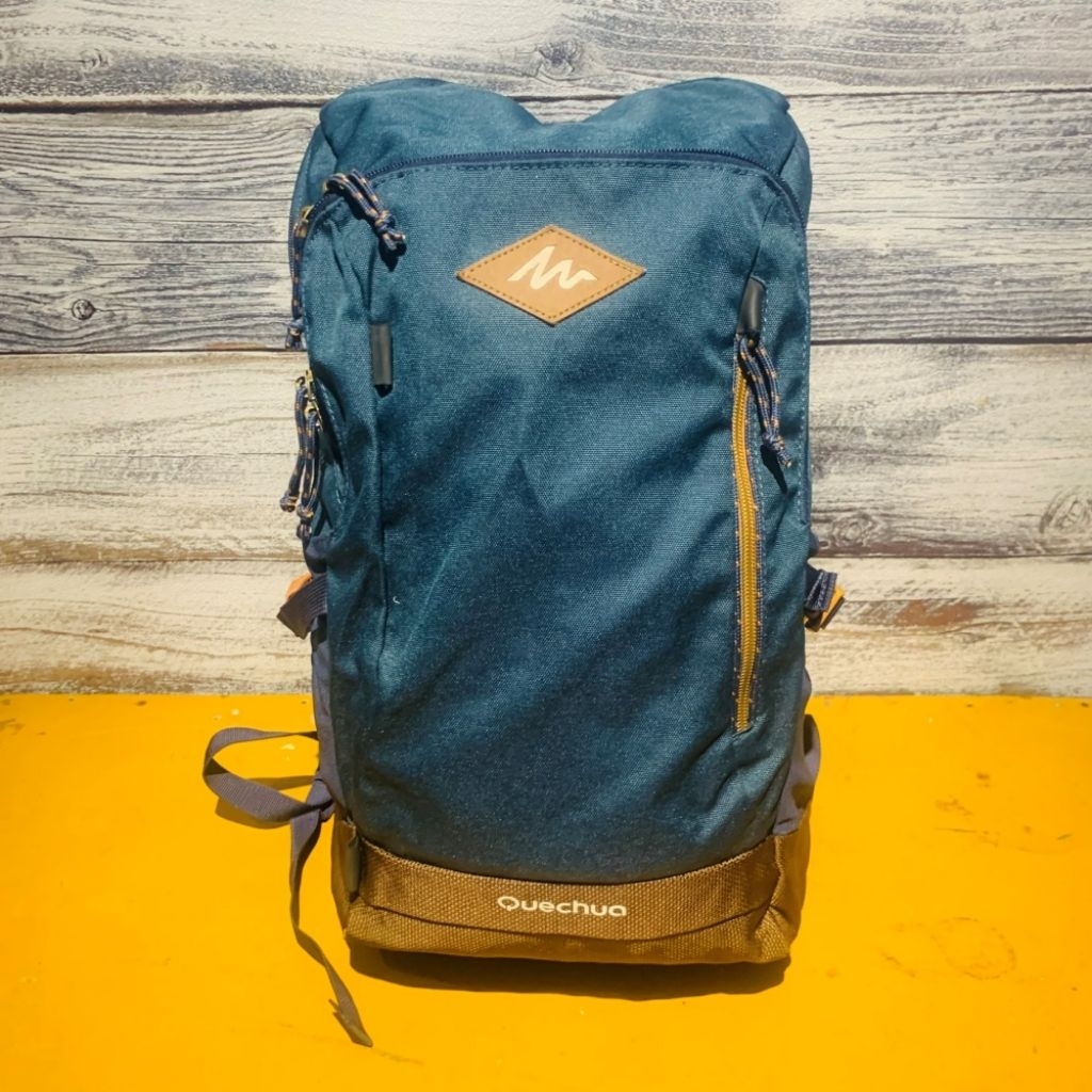 tas quechua size 30 liter
