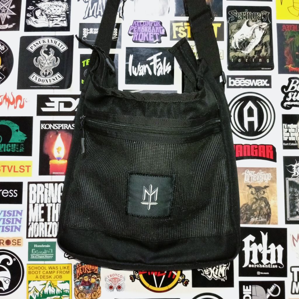 Tas Sling Bag MATERNAL DISASTER - Dema (Official) - Used
