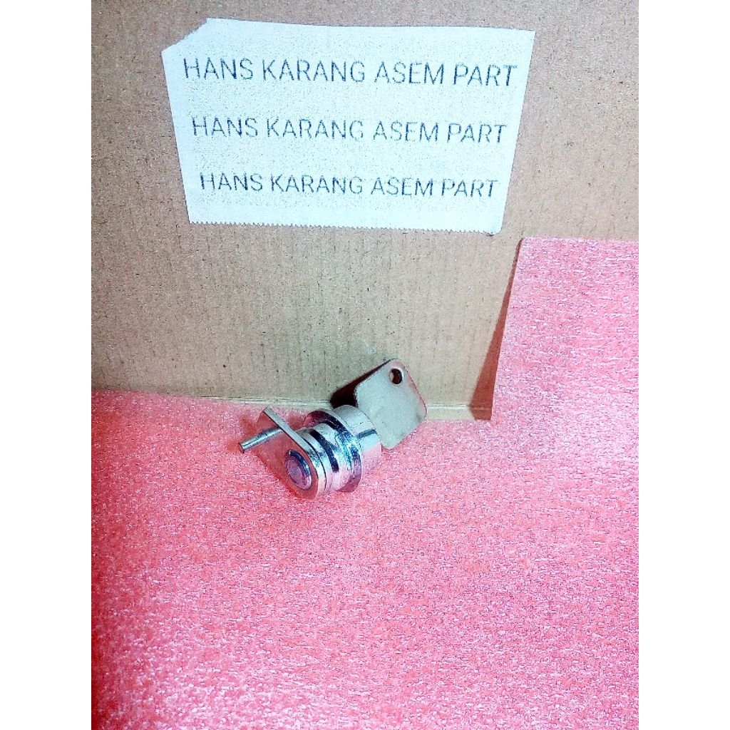 Engsel Kunci Pintu Kulkas Showcase Polytron