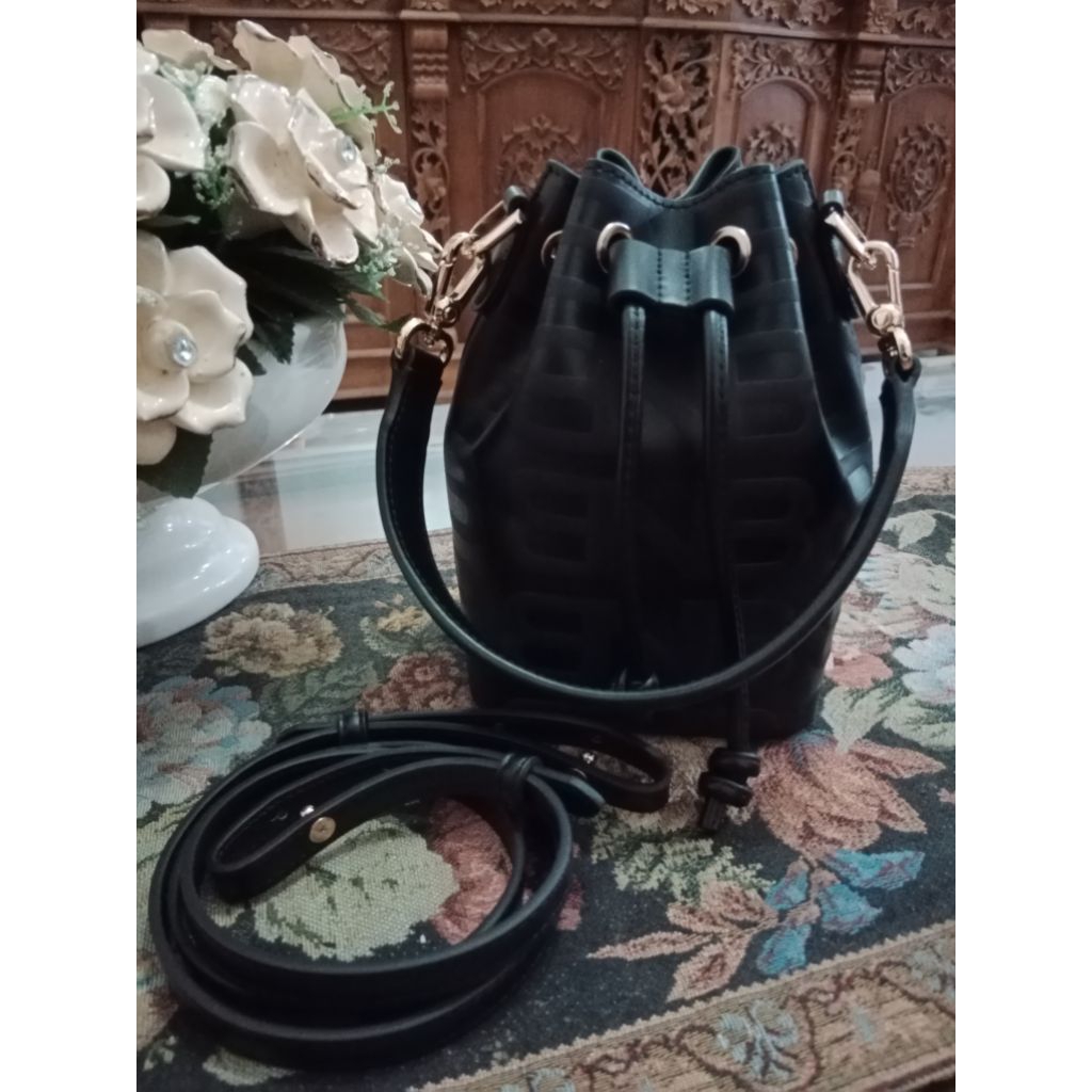 BNB  Brand No Brand Lexington Bag