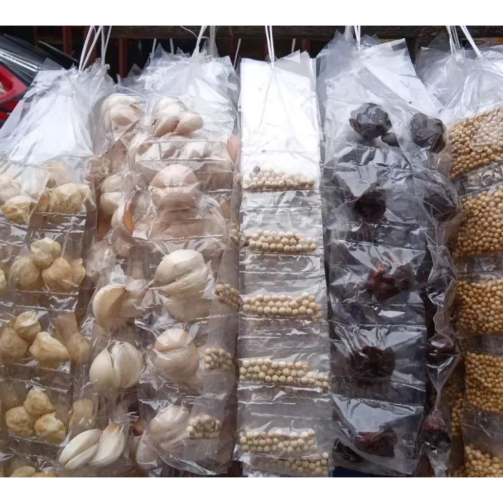 

5 macam .kemiri.bawang putih ,lada ,asam, ketumbar. isi 10 Rencenn / 50 Pcs. masing-masing 2 renceng.