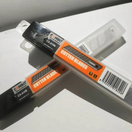 

ISI CUTTER KECIL A-100 Isi Cutter Kecil / Isi Cutter / Refill Cutter Blade Kenko Kecil A-100